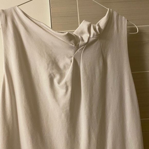 White dress - Picture 2 of 5